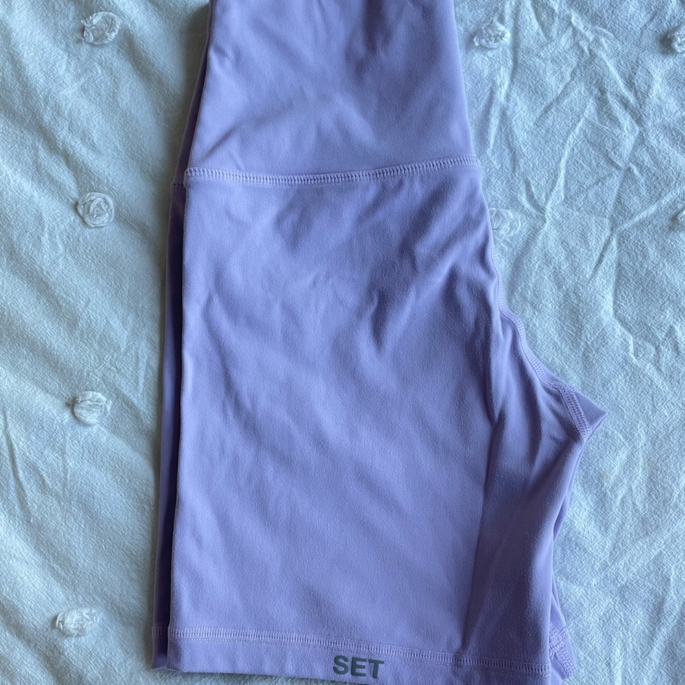 set active sport body biker shorts in size small!
